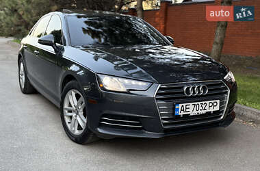 Седан Audi A4 2016 в 