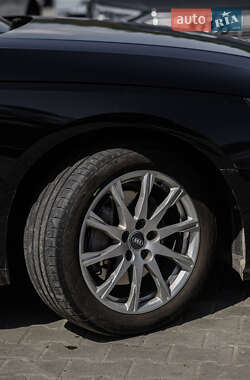 Седан Audi A4 2019 в 