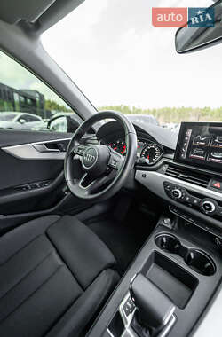 Седан Audi A4 2019 в 