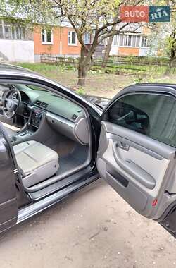 Седан Audi A4 2004 в 