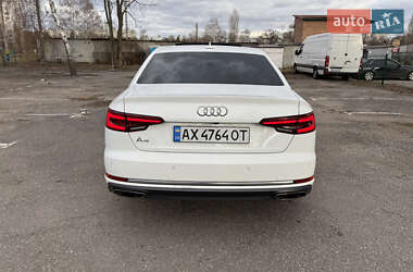 Седан Audi A4 2019 в 
