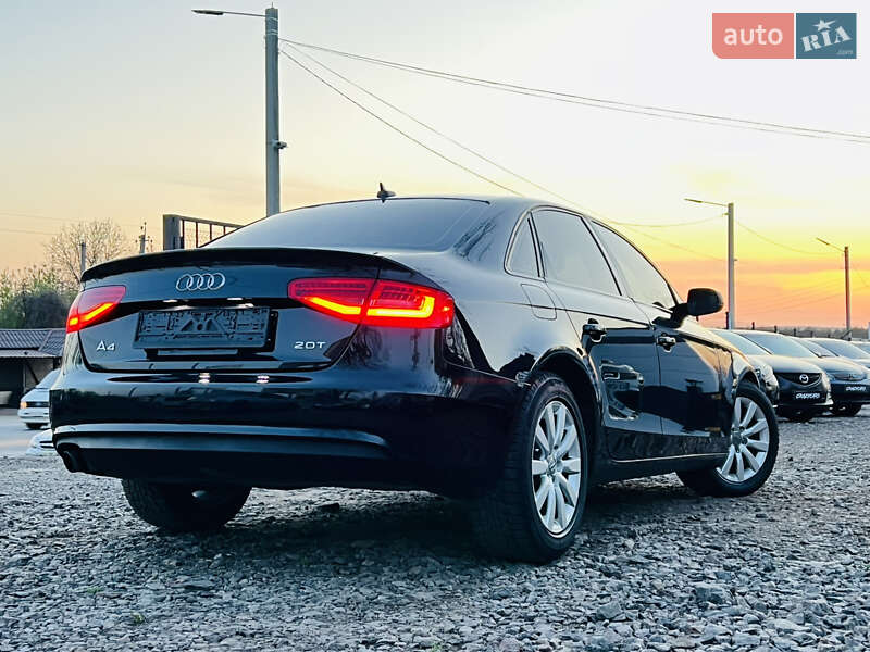 Седан Audi A4 2012 в Харькове