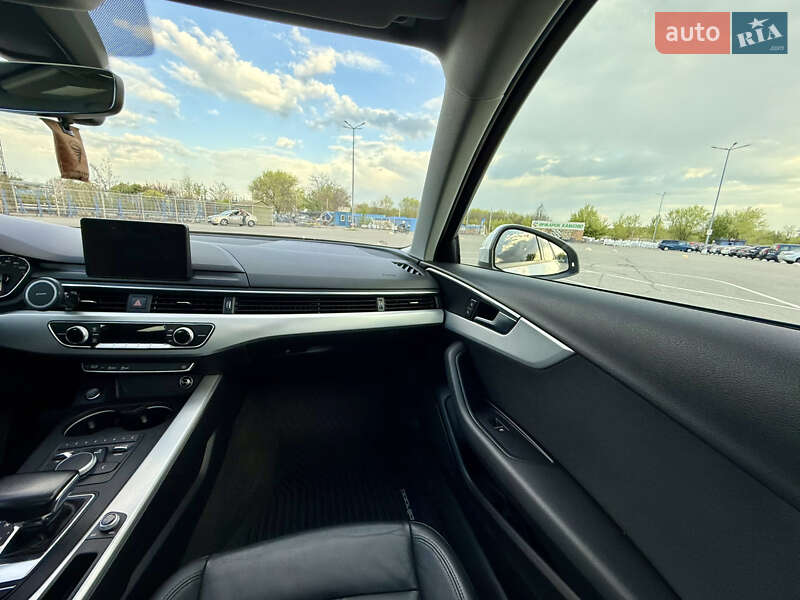Седан Audi A4 2016 в Днепре