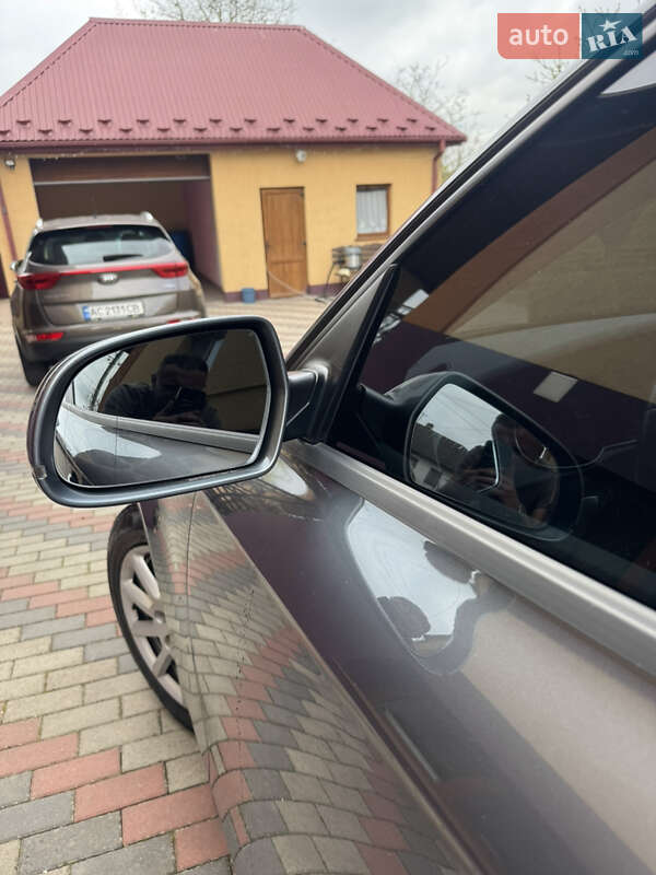 Седан Audi A4 2012 в Горохові