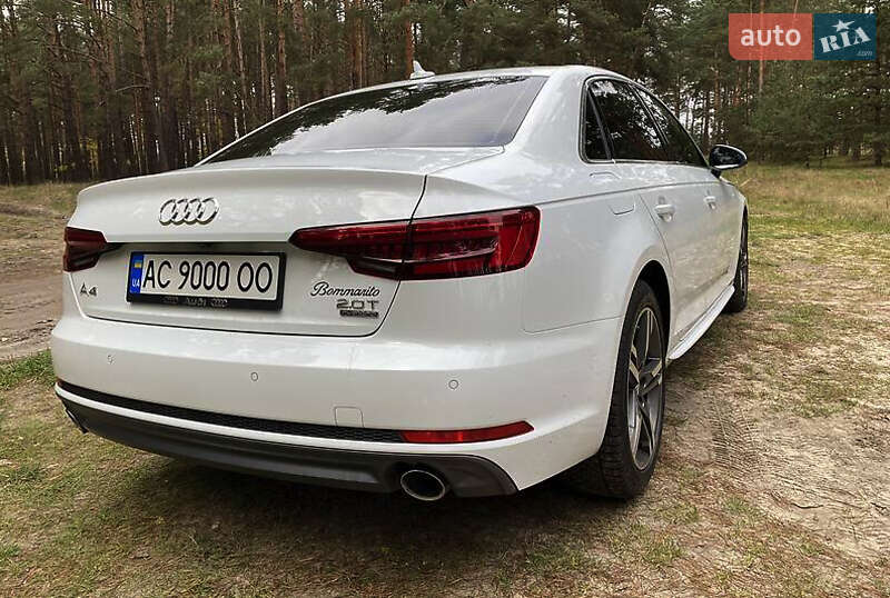 Седан Audi A4 2017 в Ровно