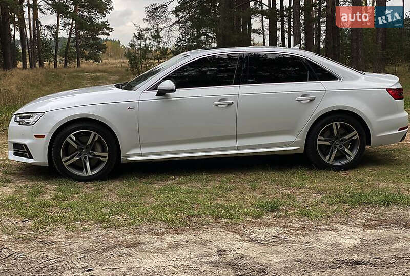 Седан Audi A4 2017 в Ровно