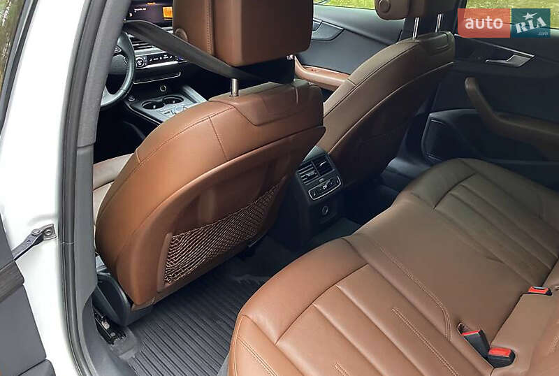 Седан Audi A4 2017 в Ровно