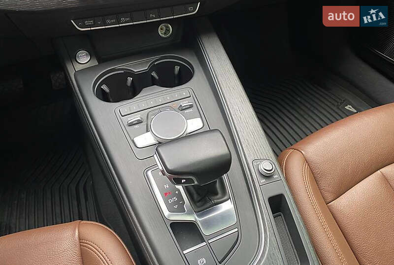 Седан Audi A4 2017 в Ровно