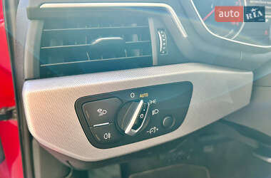 Седан Audi A4 2016 в 