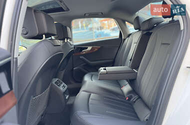 Седан Audi A4 2020 в 