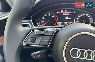 Седан Audi A4 2020 в 