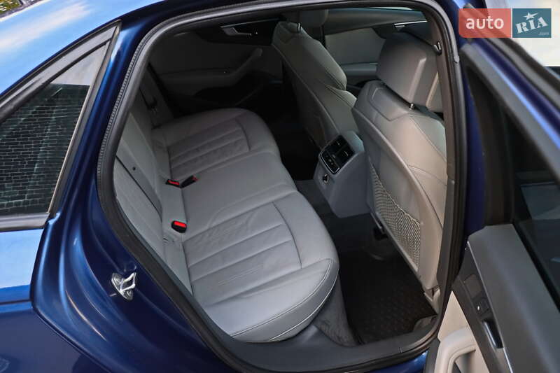 Седан Audi A4 2017 в Кременчуге