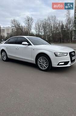 Седан Audi A4 2015 в 