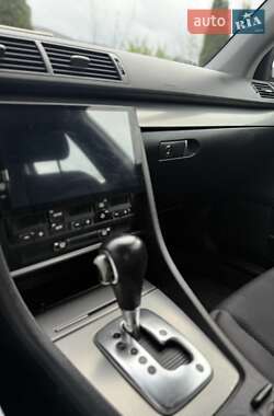Седан Audi A4 2001 в 