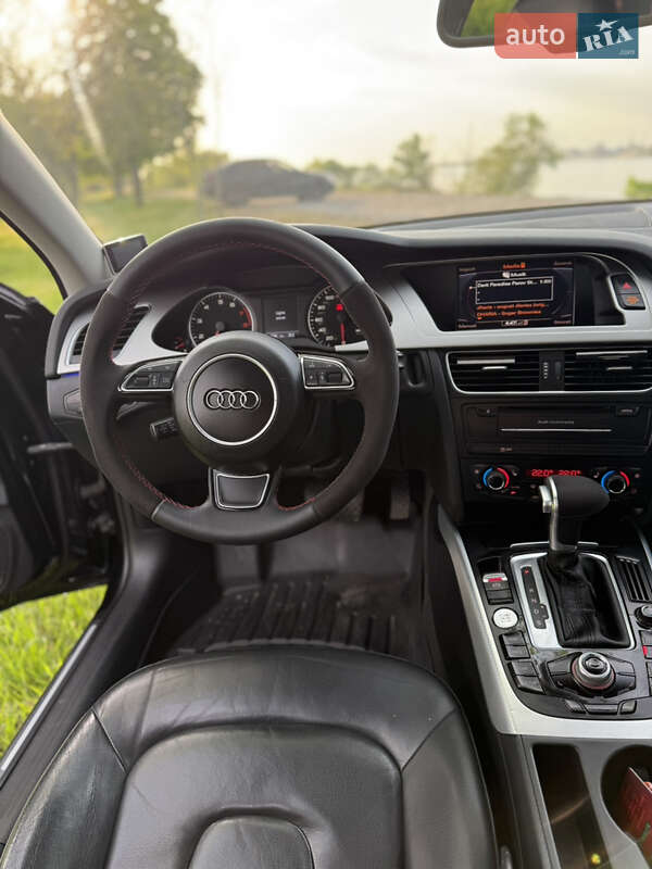 Седан Audi A4 2011 в Днепре