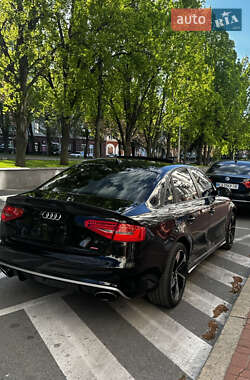Седан Audi A4 2013 в Черкассах