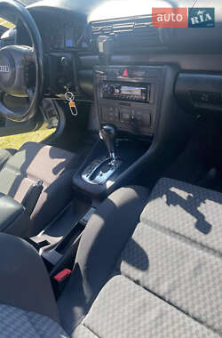Универсал Audi A4 2000 в 