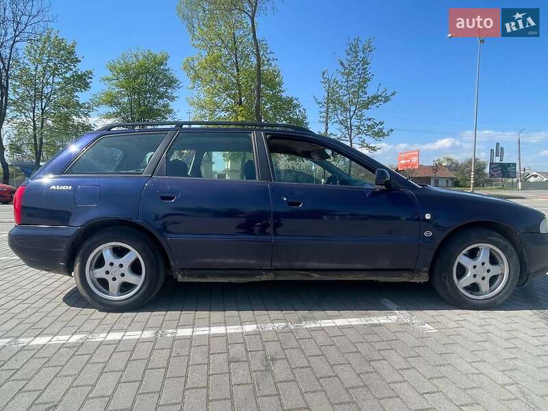 Универсал Audi A4 1996 в Коломые