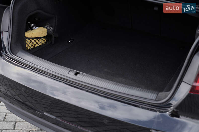 Седан Audi A4 2017 в Львове фото 31 Седан Audi A4 2017 в Львове