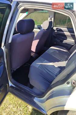 Седан Audi A4 1999 в 