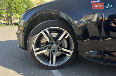 Седан Audi A4 2017 в Ивано-Франковске