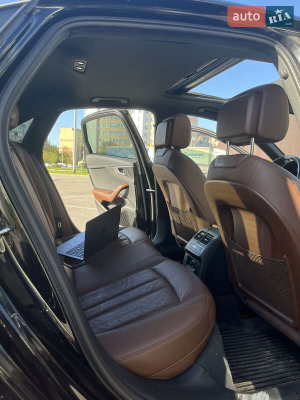 Седан Audi A4 2017 в Ивано-Франковске