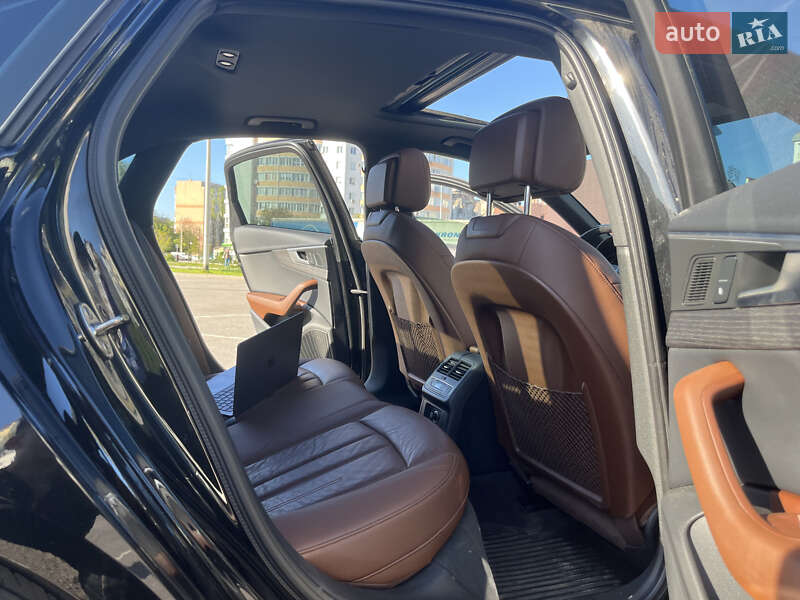 Седан Audi A4 2017 в Ивано-Франковске