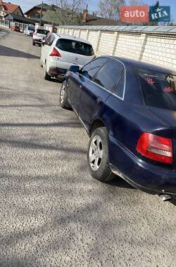 Седан Audi A4 1995 в 