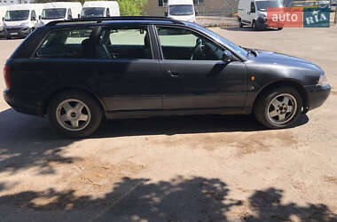 Універсал Audi A4 1997 в 