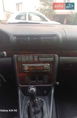 Седан Audi A4 1996 в 