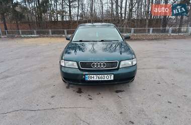 Седан Audi A4 1995 в 