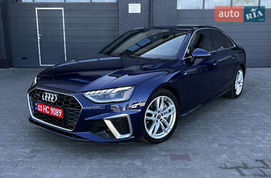 Седан Audi A4 2022 в 