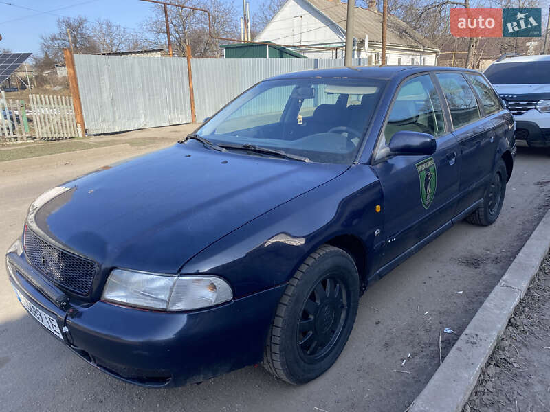 Универсал Audi A4 1997 в 