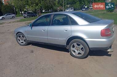 Седан Audi A4 1997 в 