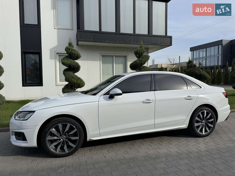 Седан Audi A4 2020 в Києві