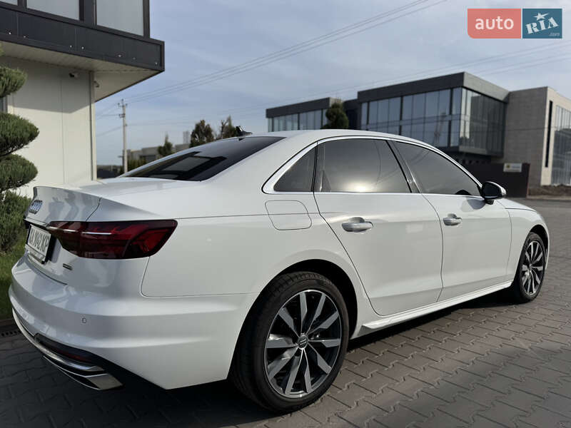Седан Audi A4 2020 в Києві
