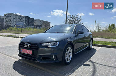 Седан Audi A4 2018 в Львові
