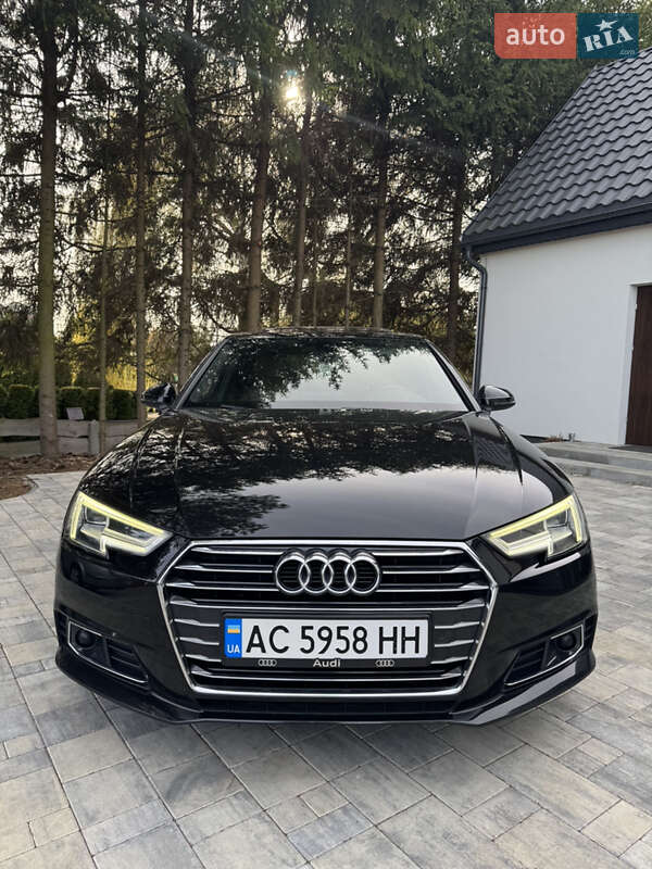 Седан Audi A4 2016 в 