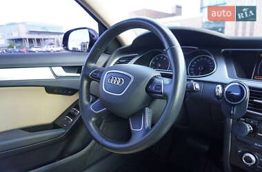 Седан Audi A4 2012 в 