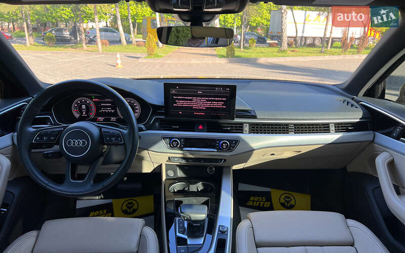Седан Audi A4 2019 в Львові