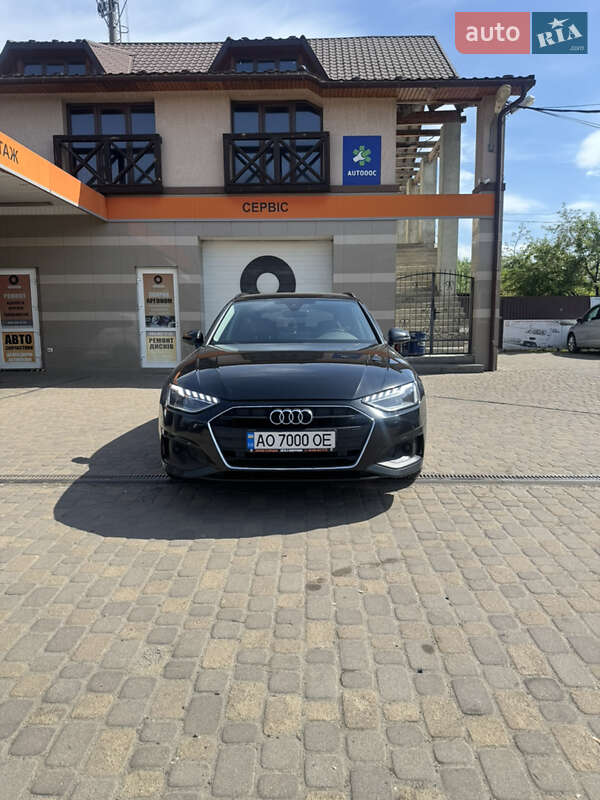 Универсал Audi A4 2020 в Сваляве