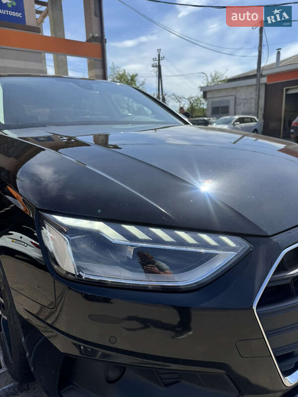 Универсал Audi A4 2020 в Сваляве