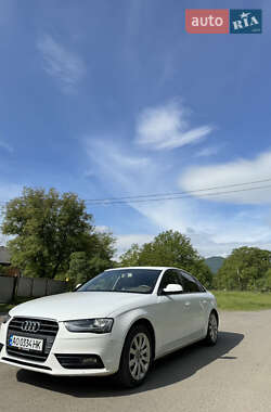Седан Audi A4 2011 в 