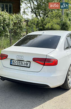 Седан Audi A4 2011 в 