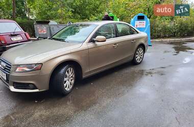 Седан Audi A4 2010 в 