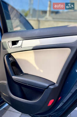 Седан Audi A4 2015 в 