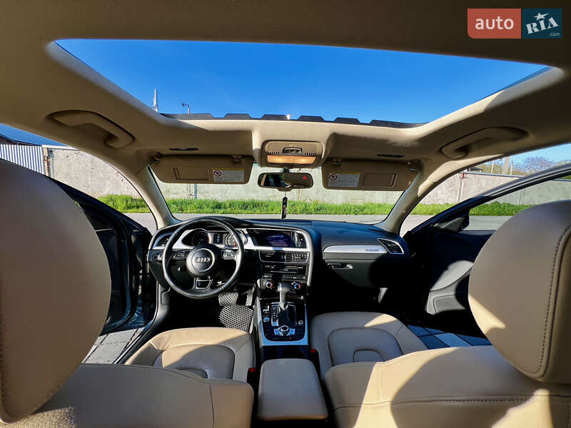 Седан Audi A4 2015 в Стрые