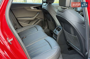 Седан Audi A4 2023 в 
