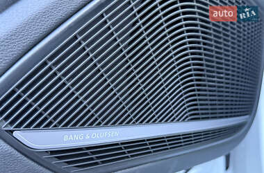 Седан Audi A4 2020 в 