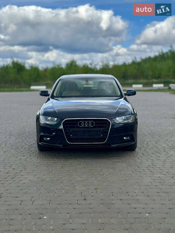 Седан Audi A4 2014 в Виннице